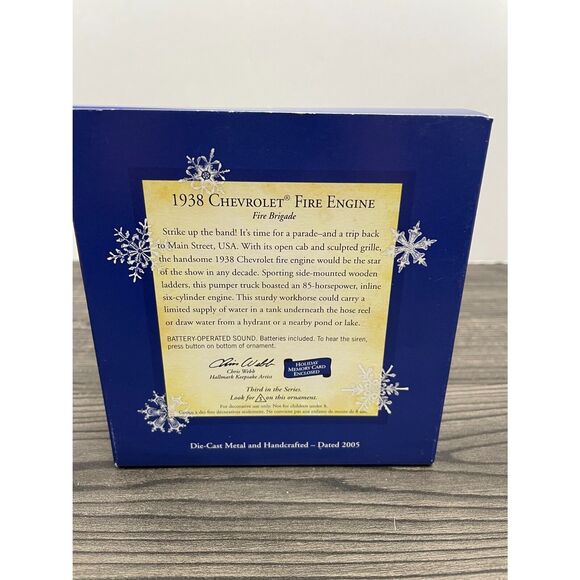 Hallmark Keepsake Ornament 1938 Chevrolet Fire Engine Truck Die Cast **READ** - Picture 2 of 13